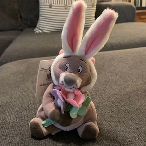 Disney Store Easter Bunny Gopher 7” bean bag